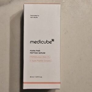 Medicube - PDRN Pink Peptide Serum BRAND NEW